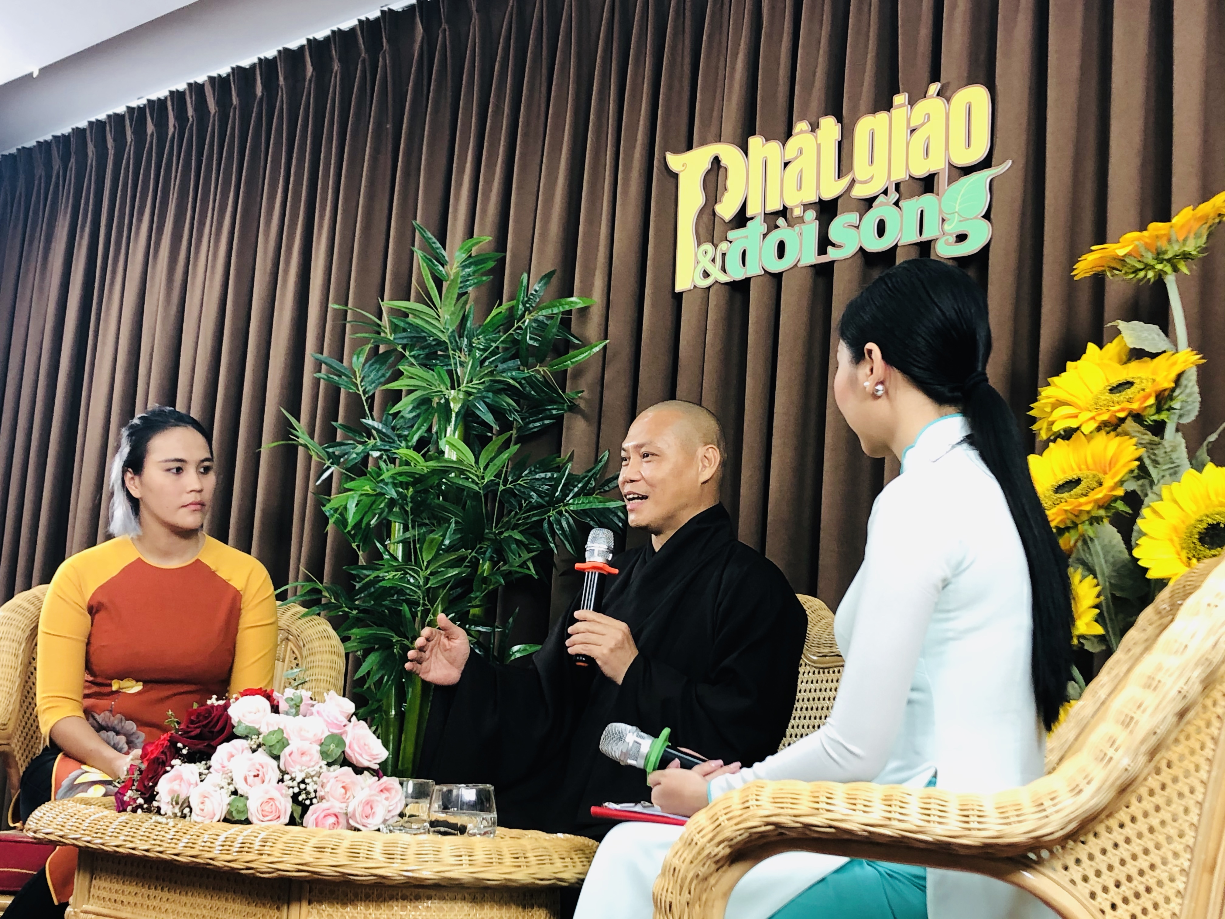 Tọa đàm: "Phật giáo và vấn đề bảo vệ môi trường, bảo vệ thiên nhiên”