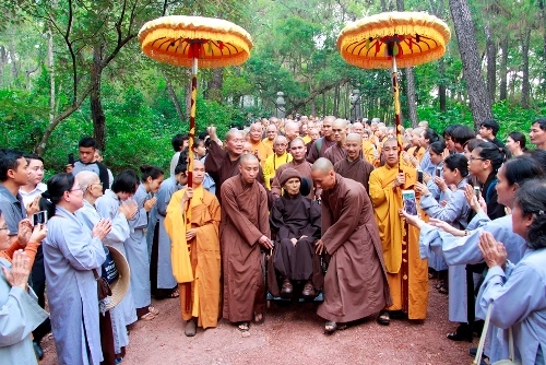 Thiền sư Thích Nhất Hạnh đến Thái Lan