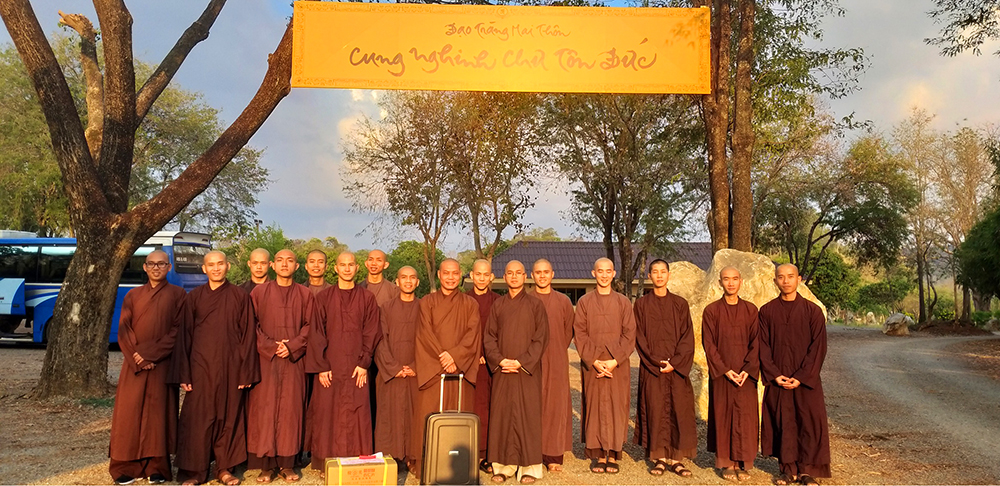 Phật sự quốc tế đầu năm kỷ hợi của Thầy Trí Chơn