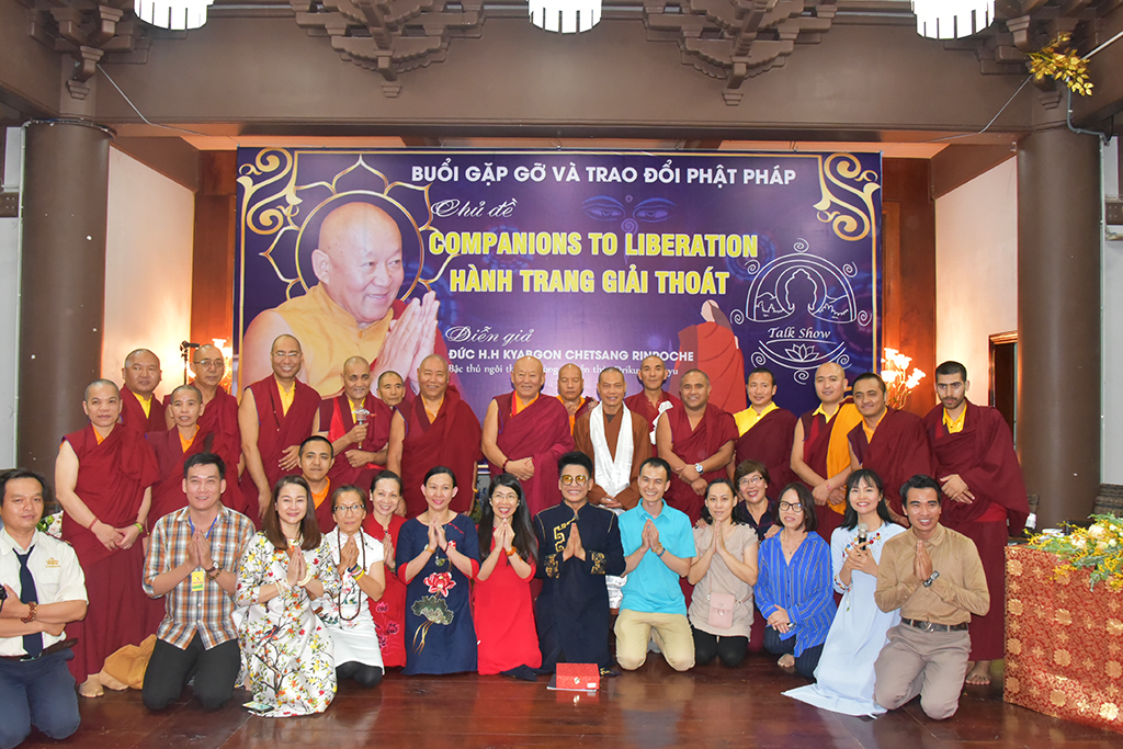 Những vị tôn túc hải ngoại đến thăm tu viện Khánh An đầu năm 2019