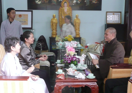  Phu nhân Thủ tướng Nguyễn Tấn Dũng viếng tu viện Khánh An - quận 12