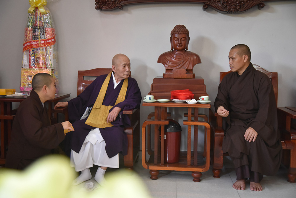 Hoà thượng Yoshimizu Daichi đến thăm, chúc tết Tu viện Khánh An