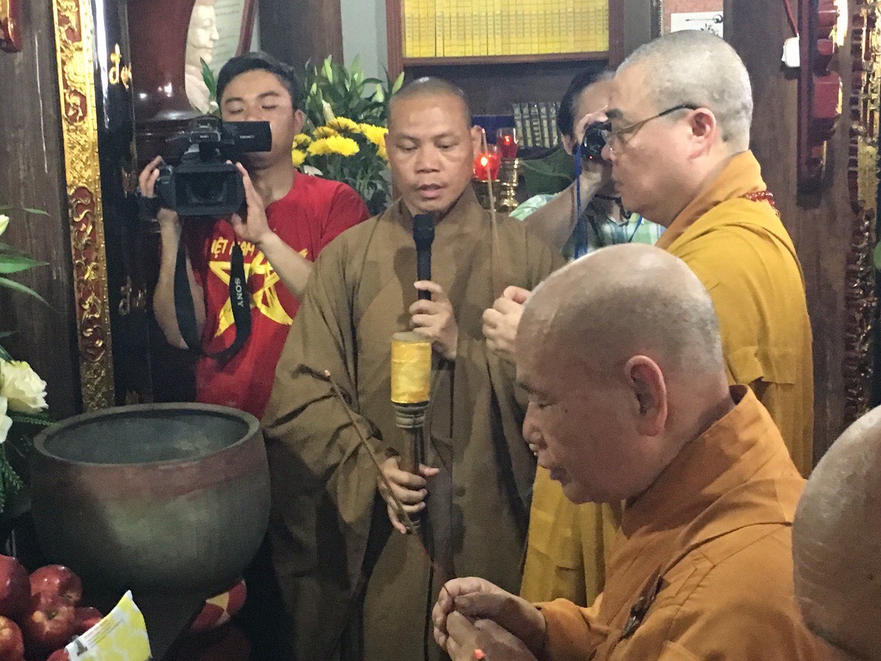 Lễ An vị Xá lợi Phật và cầu siêu anh linh anh hùng liệt sĩ tại đảo Trường Sa Lớn