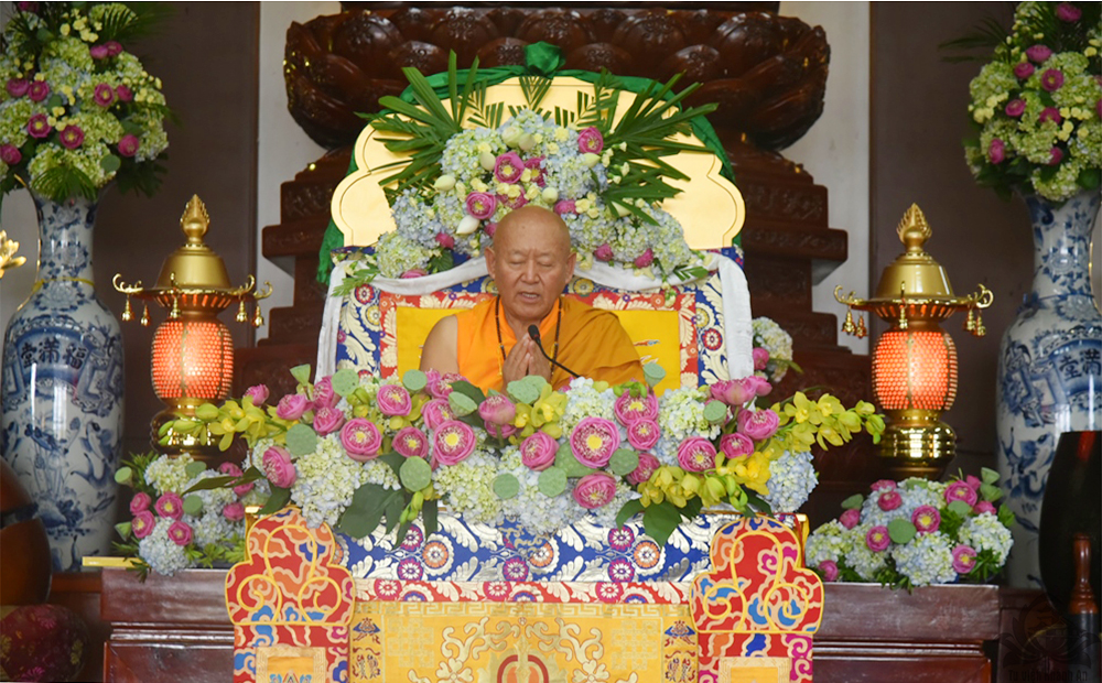 Một ngày hành đạo của Đại sư Drikung Kyabogon Chetsang Rinpoche tại Tu viện Khánh An