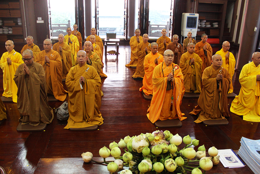 Phật giáo quận 12 Tổ chức Lễ Bố tát - thuyết giới luân lưu