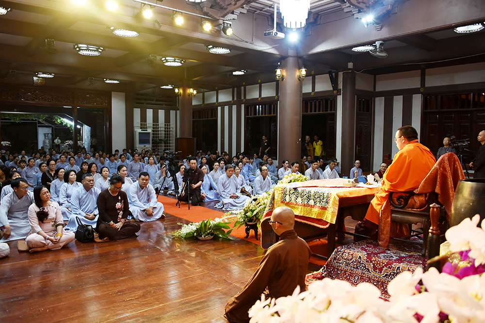 Ngài Ngài Rechung Dorje Drukpa đến thăm và giảng pháp tại Tu viện Khánh An